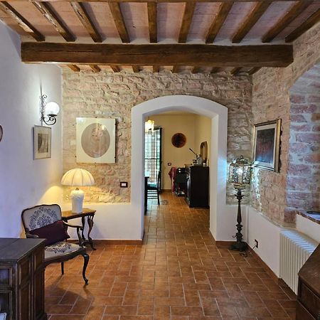 La Rosa Dei Venti - Country House Fossato di Vico Eksteriør billede